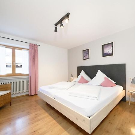 Gaestehaus Ostler ไกรน์เนา ภายนอก รูปภาพ