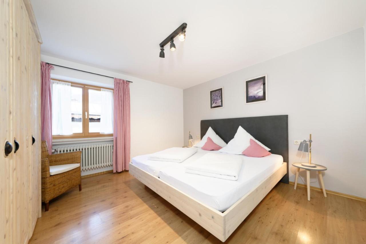 Gaestehaus Ostler ไกรน์เนา ภายนอก รูปภาพ