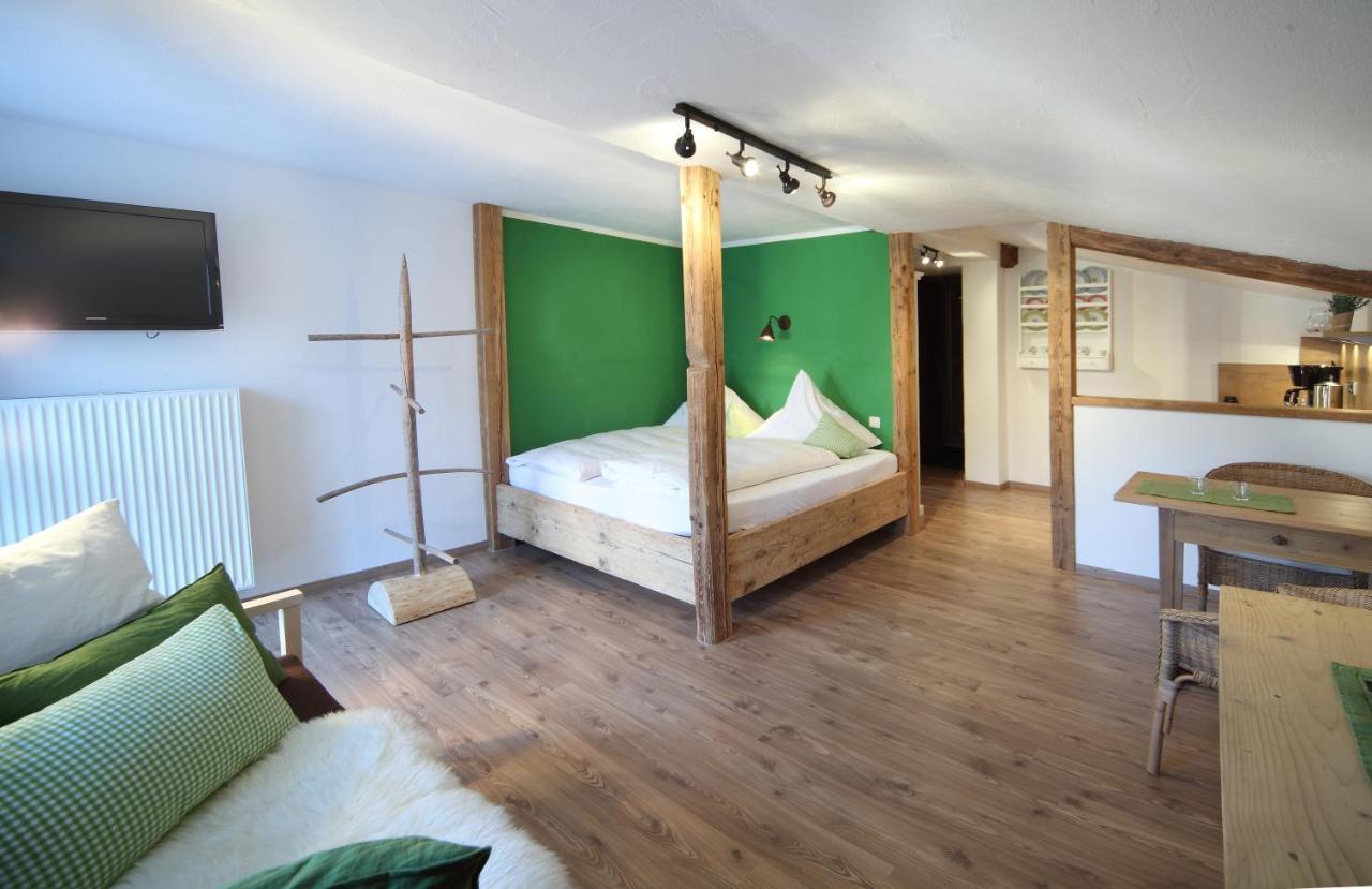 Gaestehaus Ostler ไกรน์เนา ภายนอก รูปภาพ